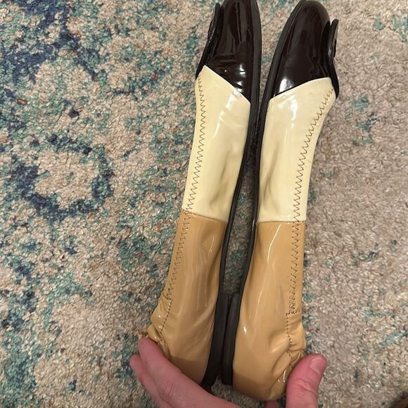 TORY BURCH Women's Beige & brown patent leather ballet flats shoes MINNIE - Picture 8 of 10